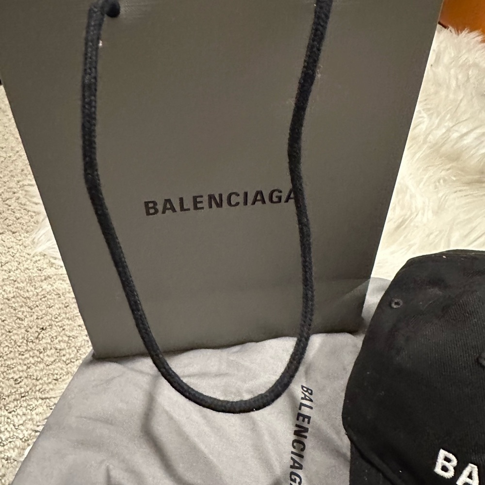 Used Balenciaga hat classic baseball